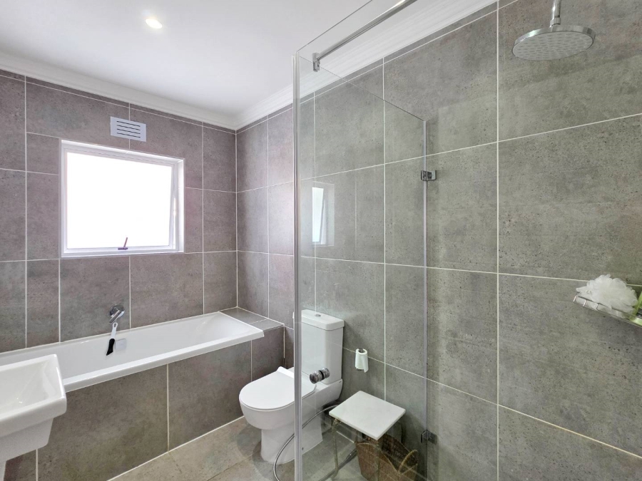3 Bedroom Property for Sale in Sunningdale Western Cape